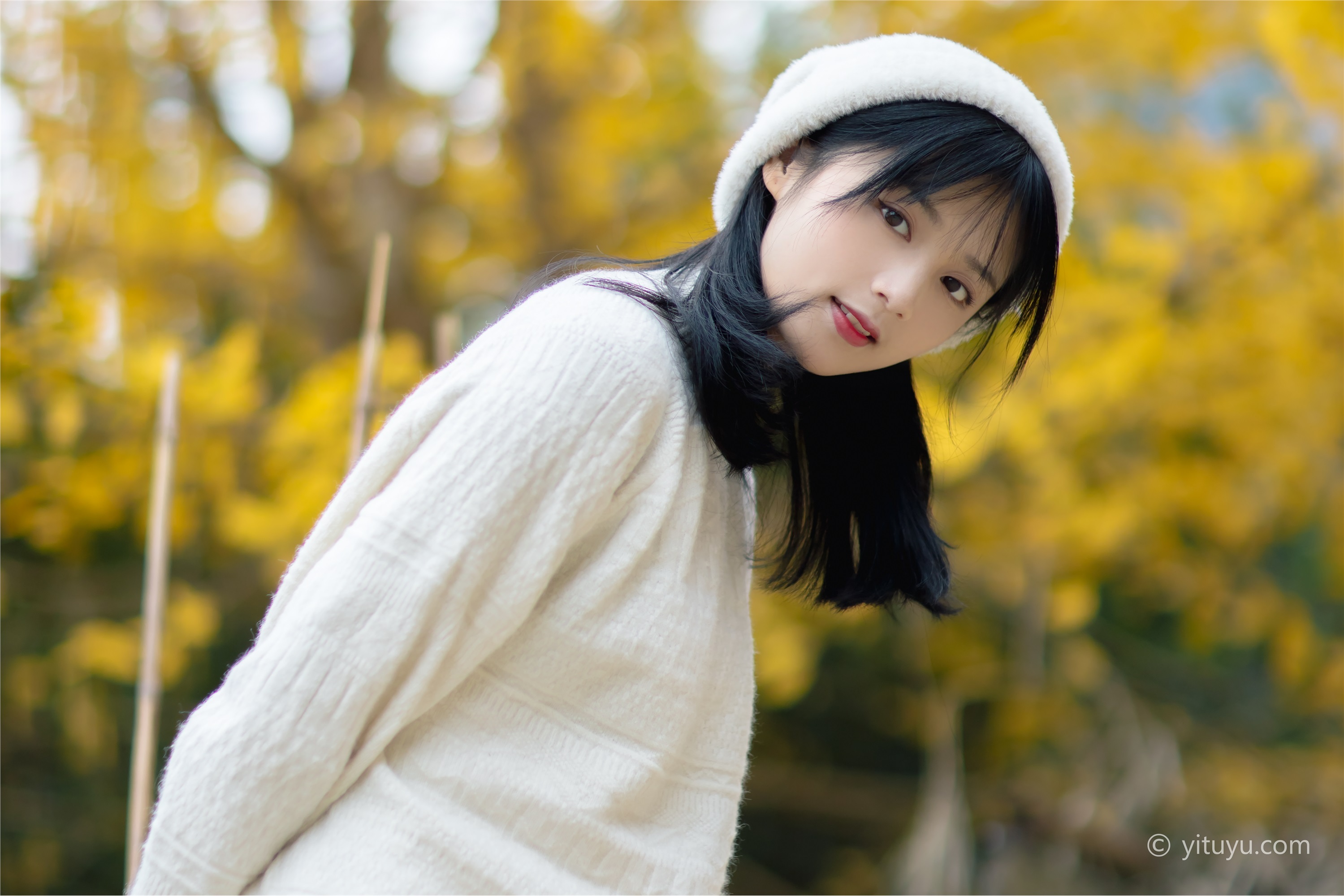 YITUYU艺图语 2021.08.14 银杏之恋 雨文